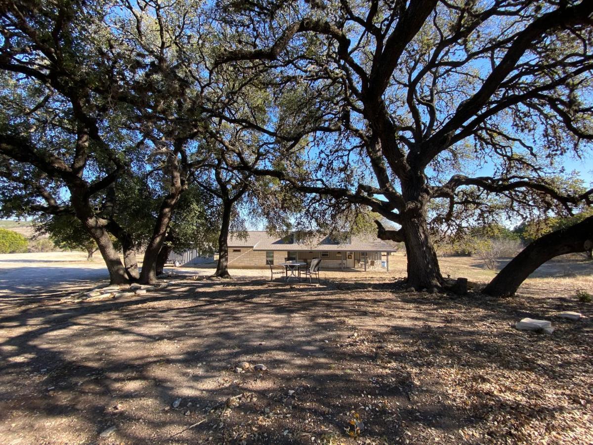 Texas Hill Country Ranch House - Great Views - Near Hidden Falls Park Smithwick Exterior photo